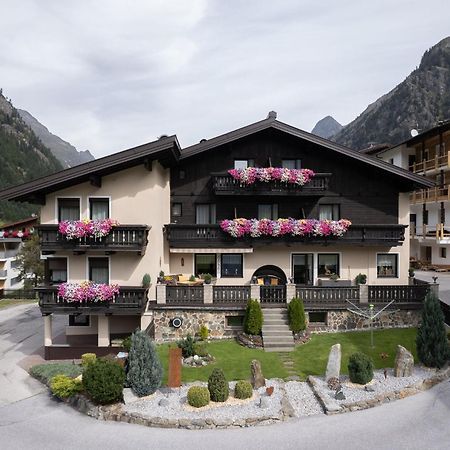 Bed and Breakfast Haus Margret St. Leonhard im Pitztal Exterior foto