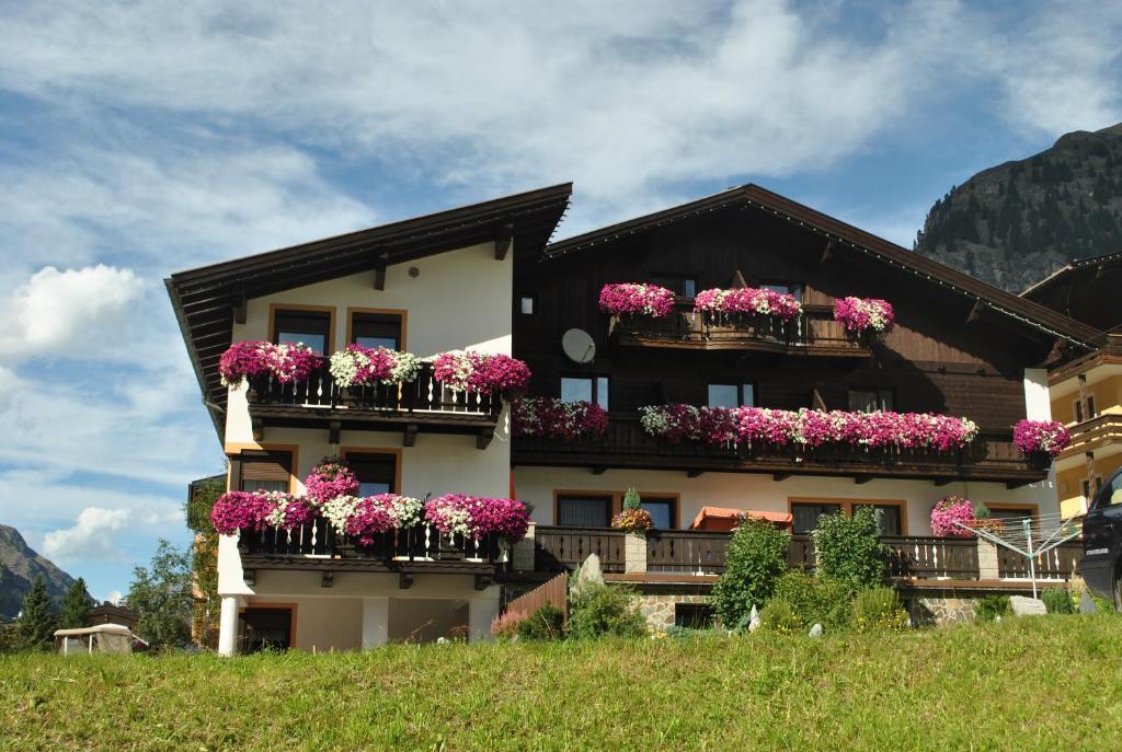 Bed and Breakfast Haus Margret St. Leonhard im Pitztal Exterior foto