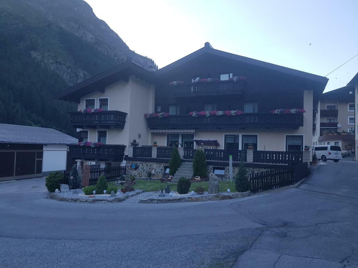 Bed and Breakfast Haus Margret St. Leonhard im Pitztal Exterior foto